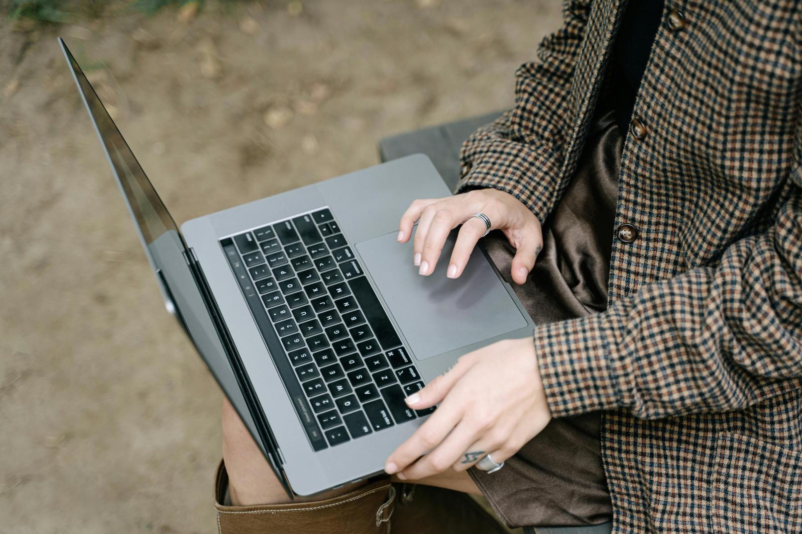 Arbeitet ein Computer am fallenden Rand?