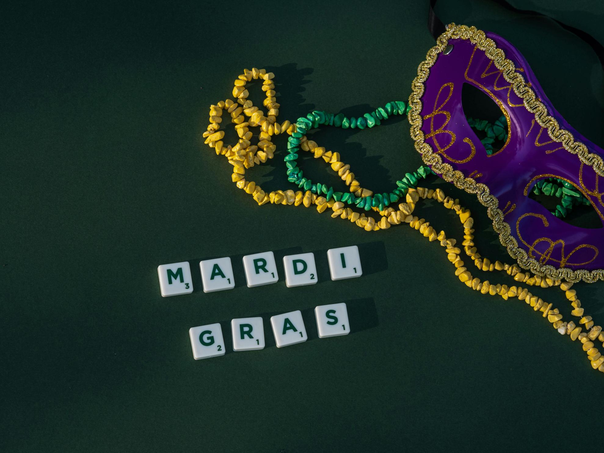 how many beads are on a mardi gras necklace